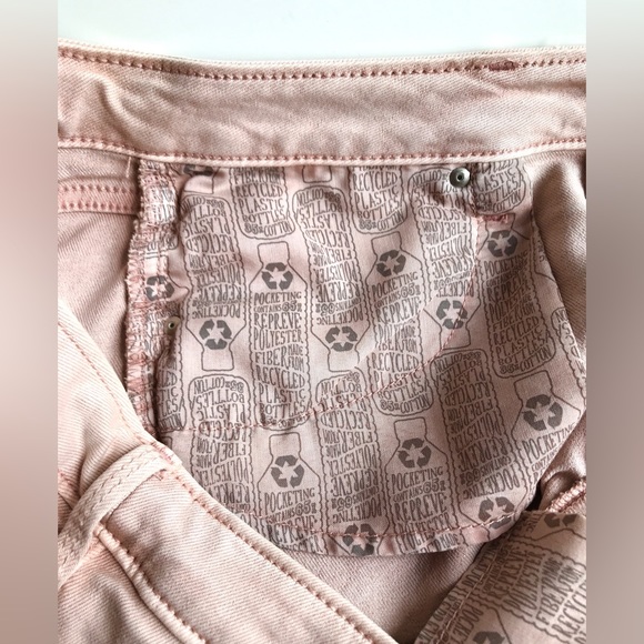 Mossimo denim Mid-rise Midi 10R/30R light pink women’s shorts - Picture 4 of 6